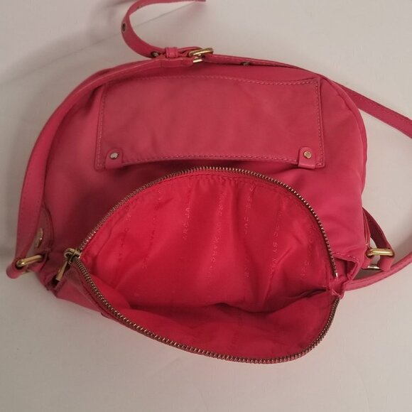 Marc Jacobs 'Preppy Nylon - Natasha' Crossbody Bag - Picture 11 of 11